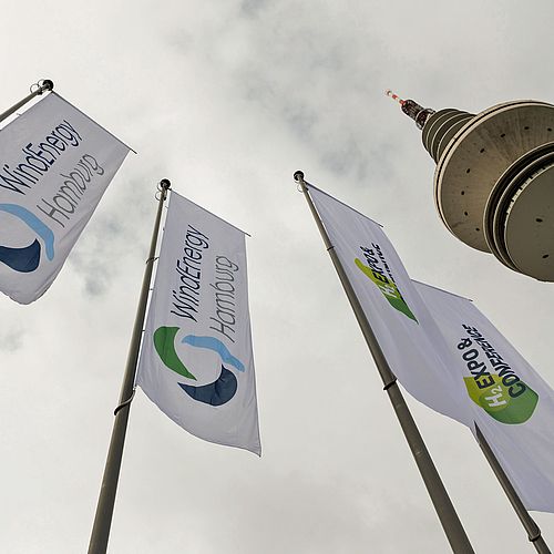 WindEnergy Hamburg 2022: Flags at the Central Entrance