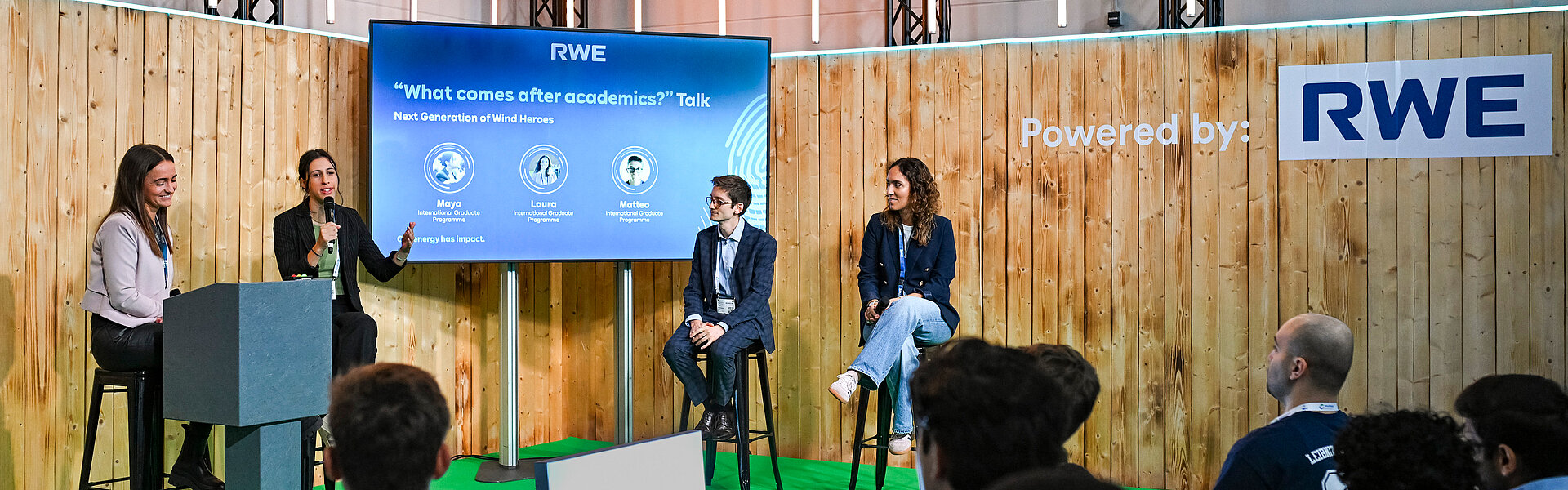 Presentation on the Recruiting Forum stage. Four speakers will discuss the topic "What comes after academics?"