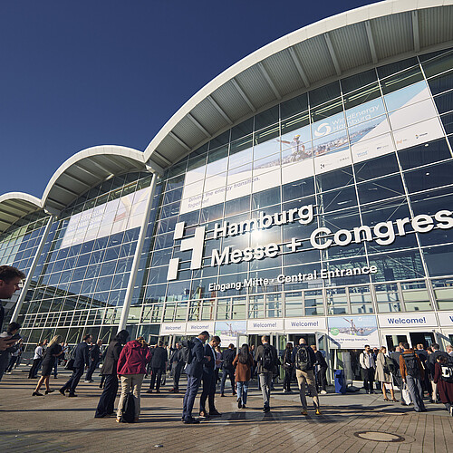 WindEnergy Hamburg | Central Entrance WindEnergy Hamburg | Visitors at Central Entrance