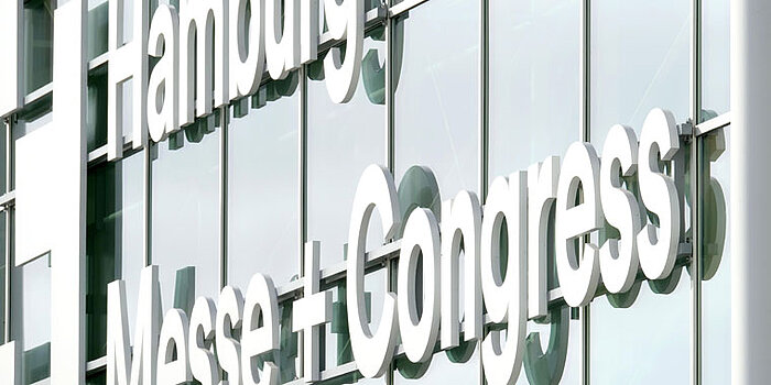 Hamburg Messe und Congress - Fassade mit Logo
