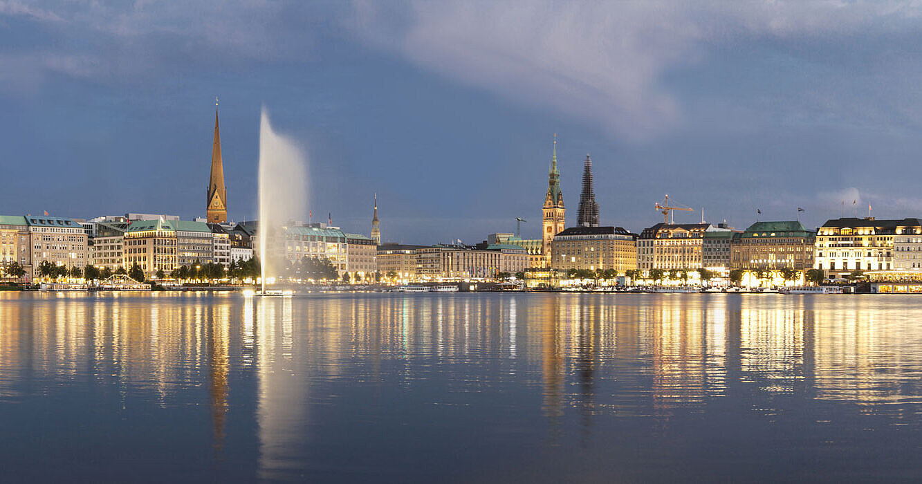  Foto zu Your stay in Hamburg during the global on & offshore event - WindEnergy 